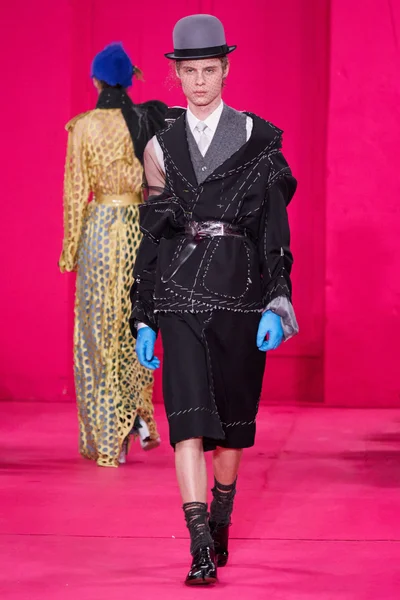 Look 40